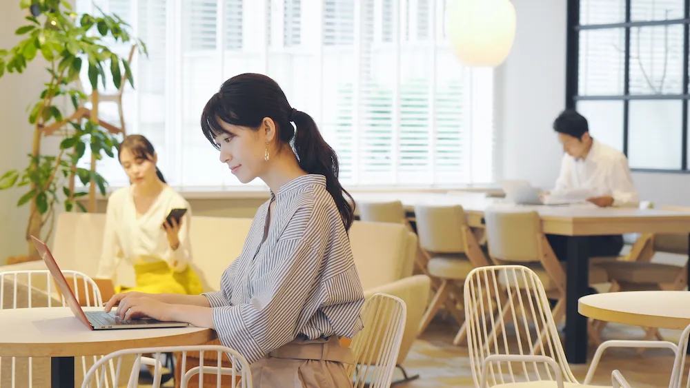インターネット回線を使用しているイメージ画像